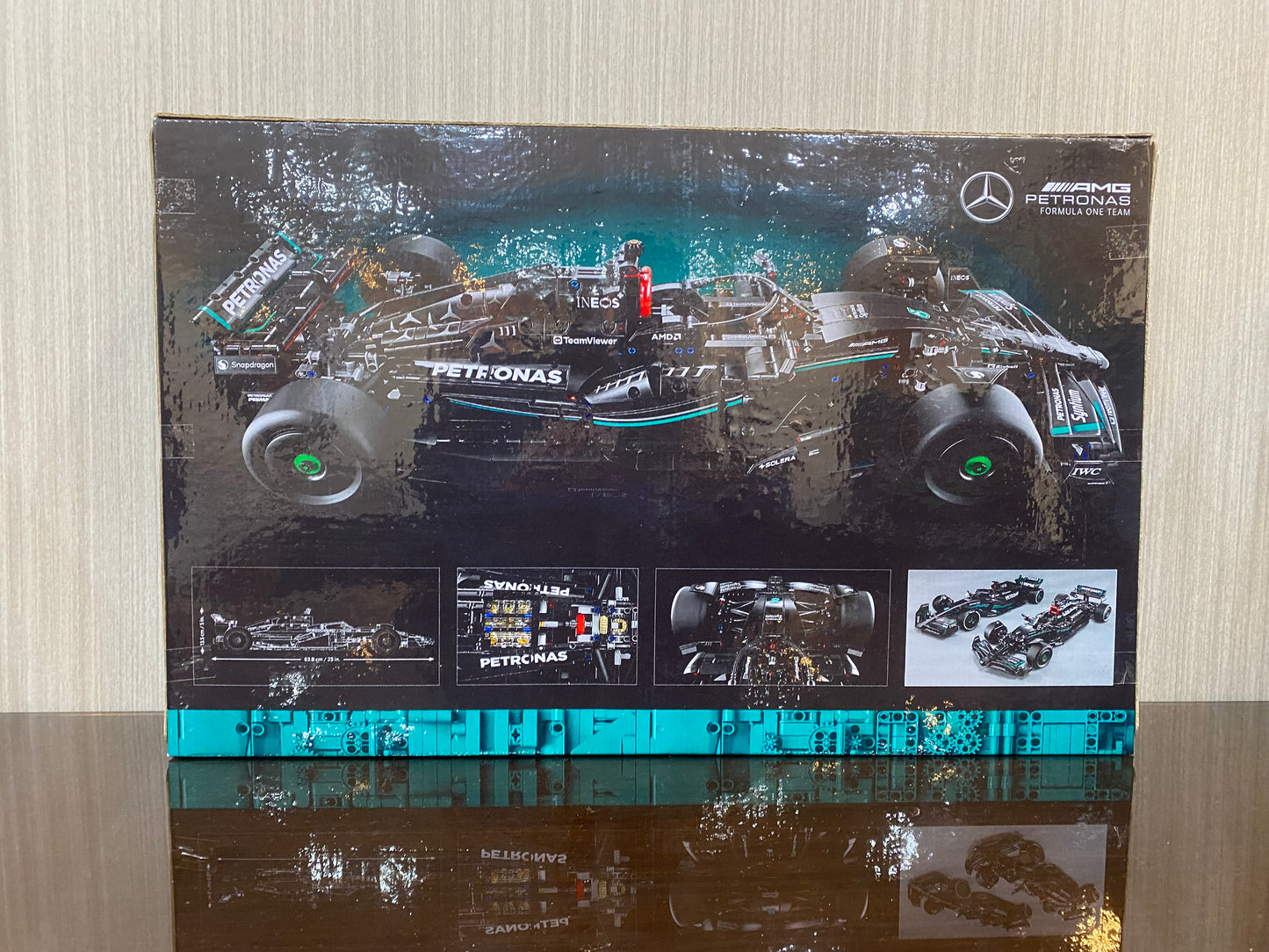 A. Mercedes-AMG F1 E Performance
( 1642 pcs )