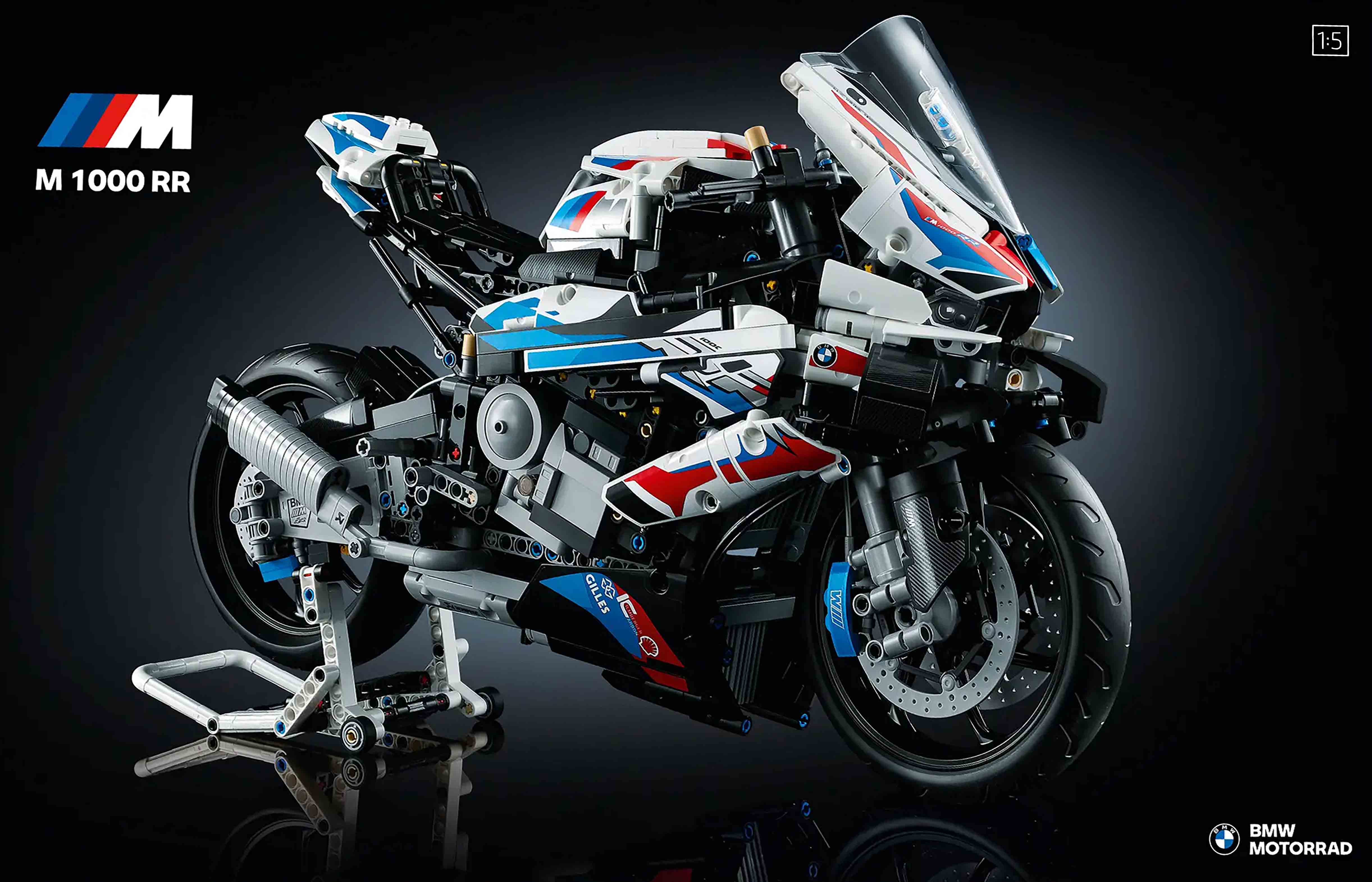 A BMW M1000 MOTORCYCLE BRICKS LIKE STORE a-bmw-m1000-motorcycle-bricks-like-store