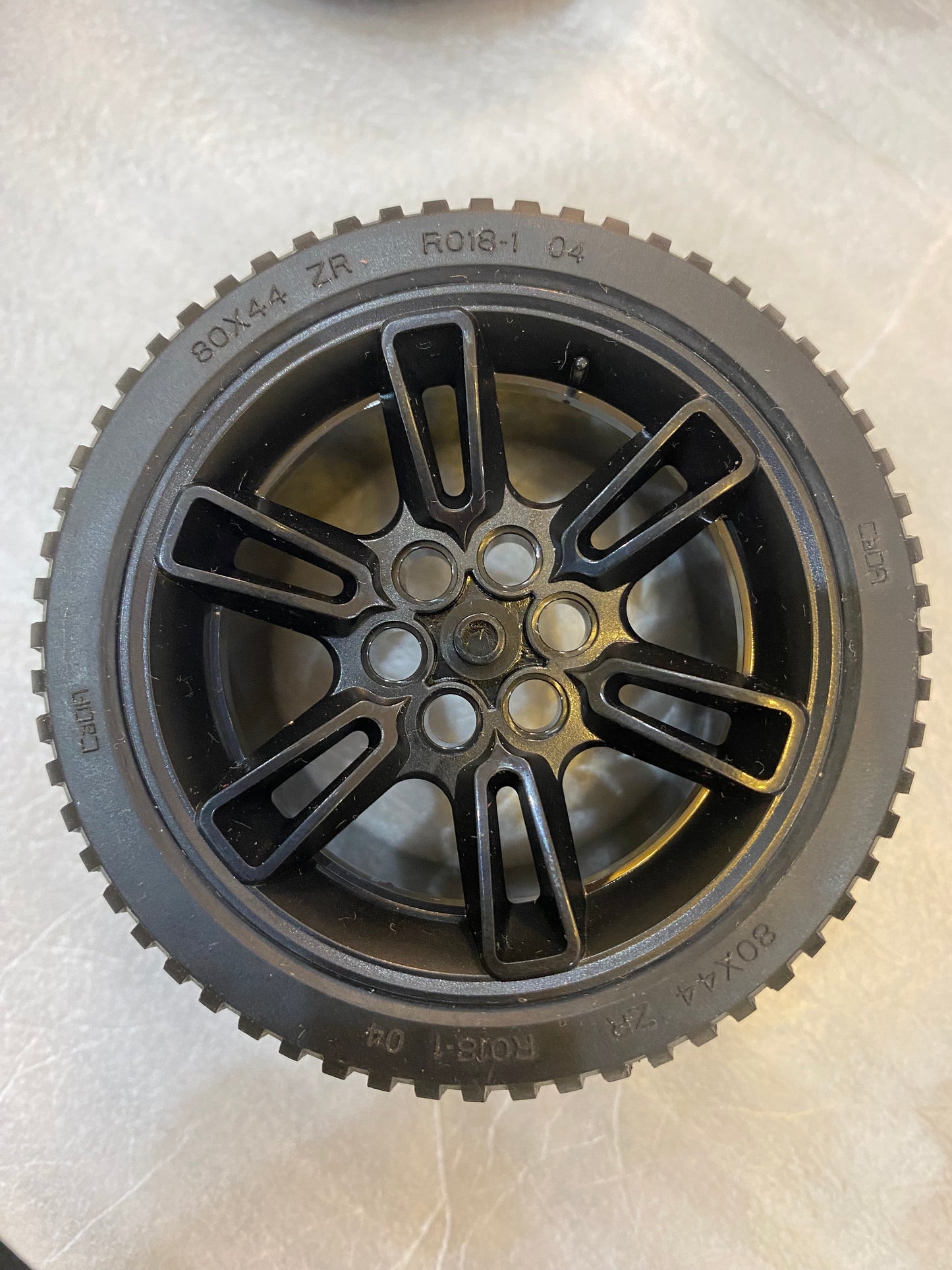 B Wheels عجل ليجو