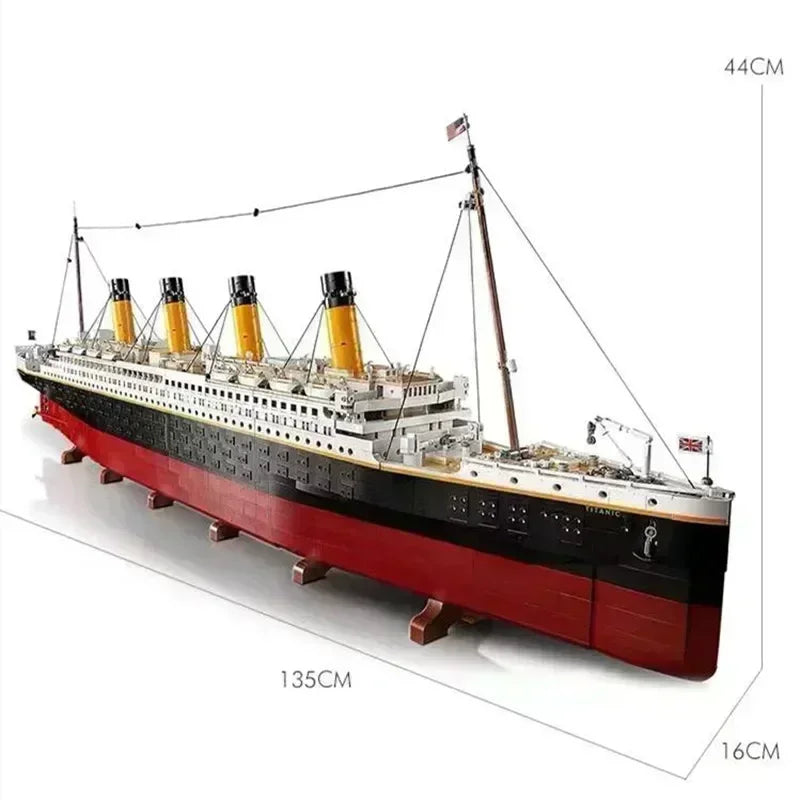 A    Titanic Ship 9090pcs Compatible 10294 ( NEW IN ) ل ي ج و