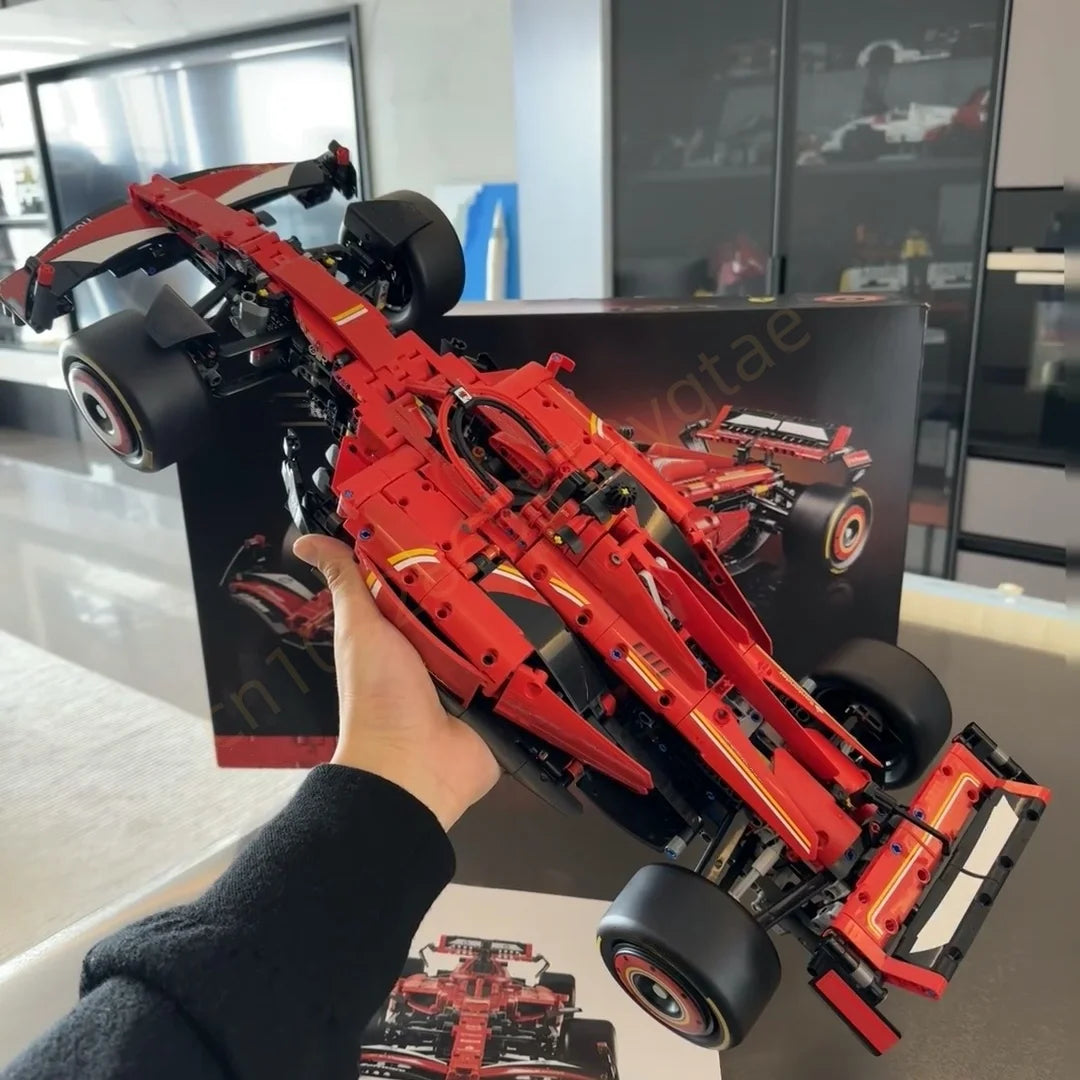A   Formula Ferrari SF-24 F1 Car ( NEW IN ) ل ي ج و