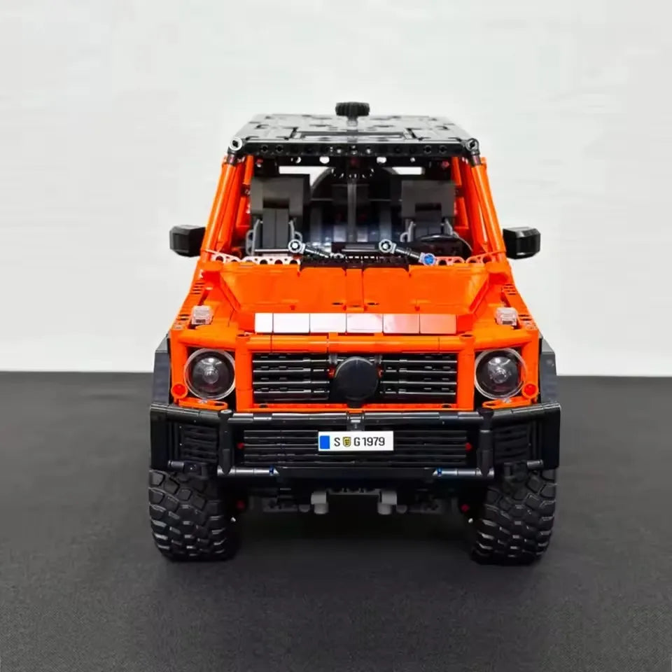 A . Technical G 500 Professional Line Building Blocks Set Classic Off-Road Car 42177 Model 2891 Pieces